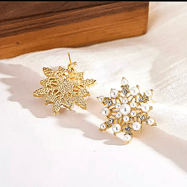 Pearl Snowflake Star Gold Stud earrings - Ella Moore