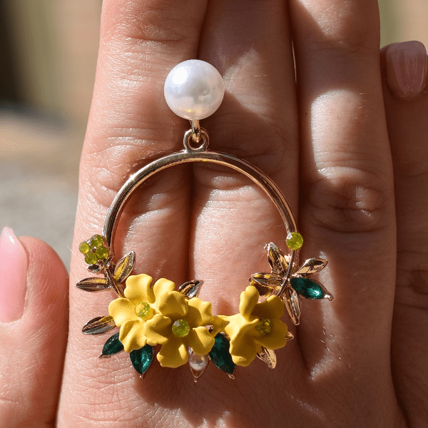 4 set Flower and Pearl Gold Hoop Earrings with Gift Box - Ella Moore