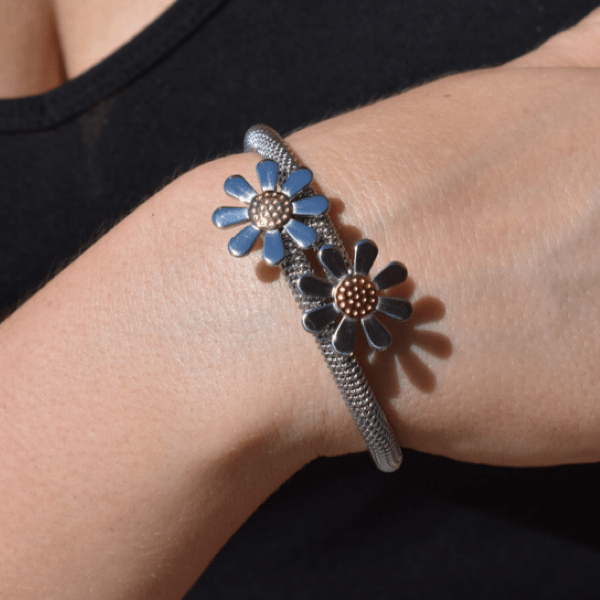 Daisy Flower Stainless Steel Bangle Bracelet - Ella Moore