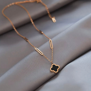 Simply Sophisticated Reversible Single Four Leaf Rose Gold Clover Necklace