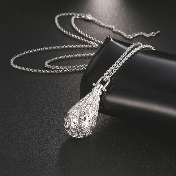 Silver silver-best-essential-oils-diffuser-aromatherapy-crystal-locket-necklace-ella-moore-ella-moore