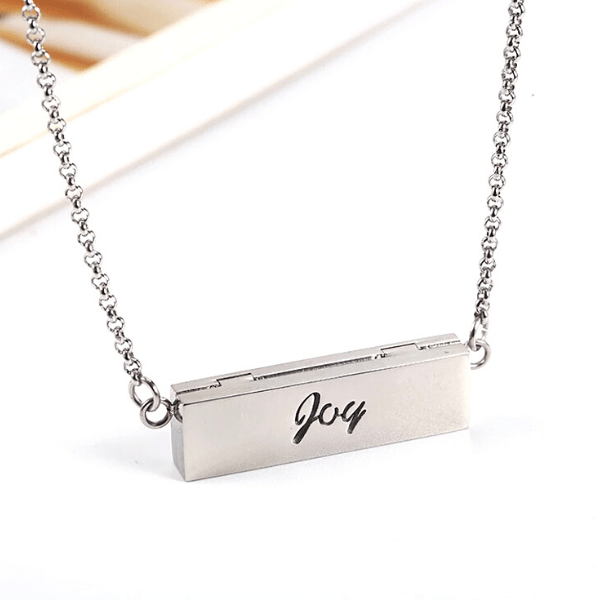 Express Yourself Word Aromatherapy Essential Oils Diffuser Necklace set